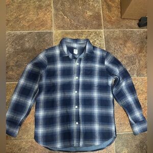 GAP kids Large button down top (10)